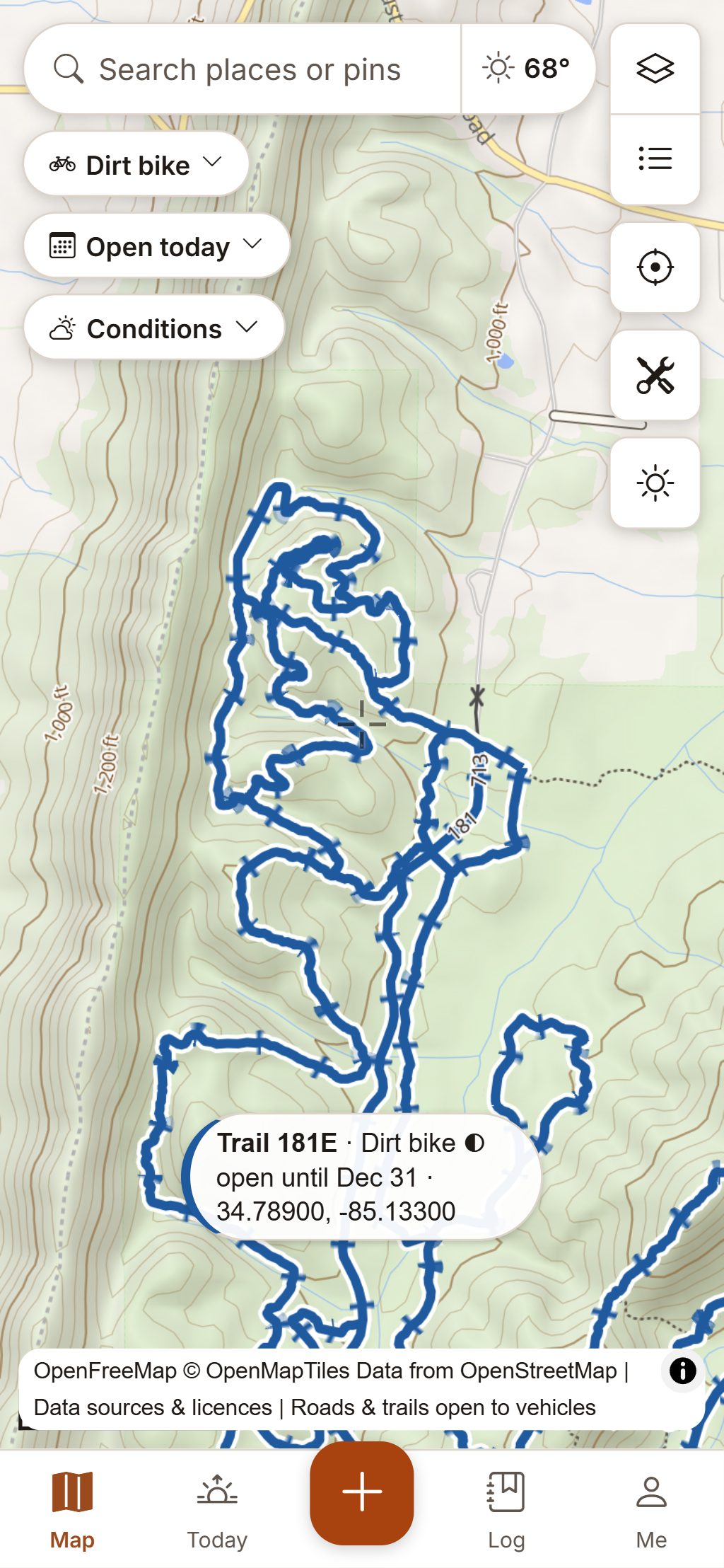 HuntGrid Offroad on a phone: the same trails, open to the rider’s dirt bike.